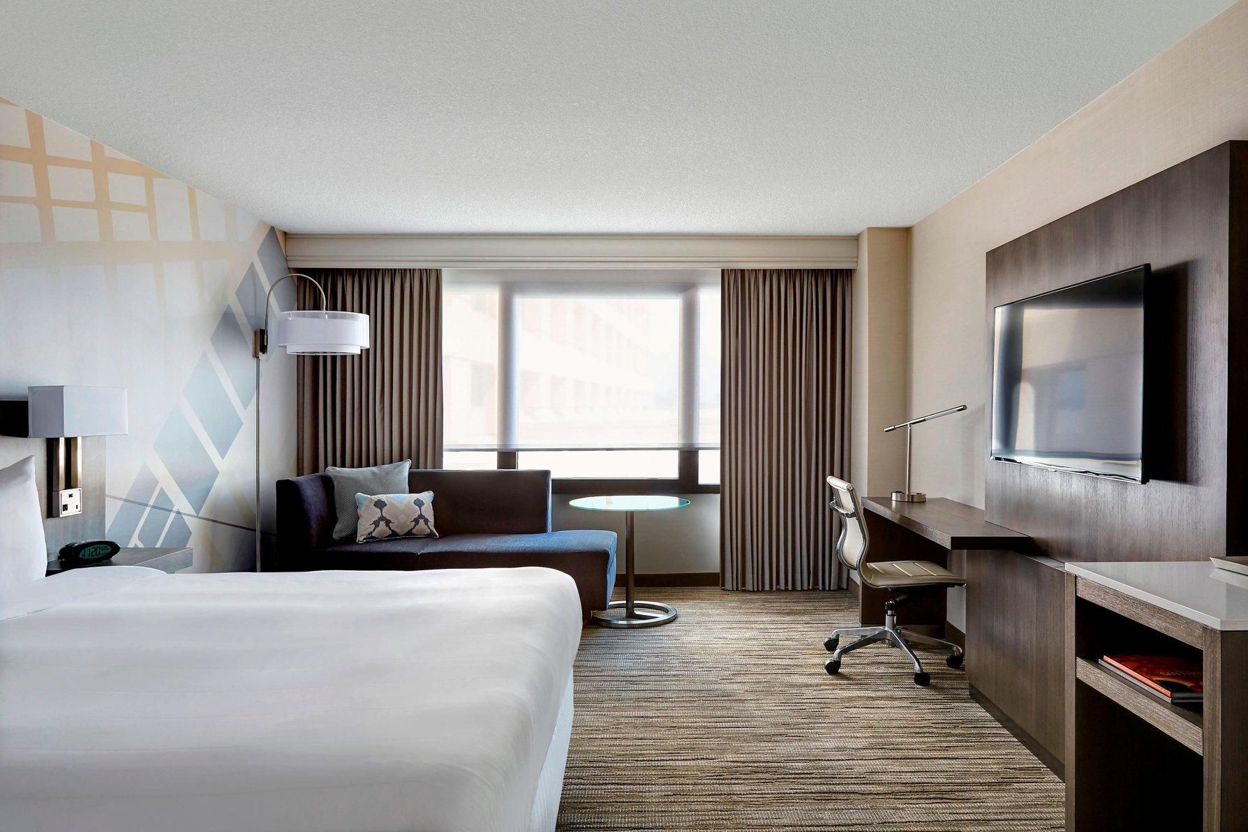 M Club lounge access, Guest room, 1 King, High floor