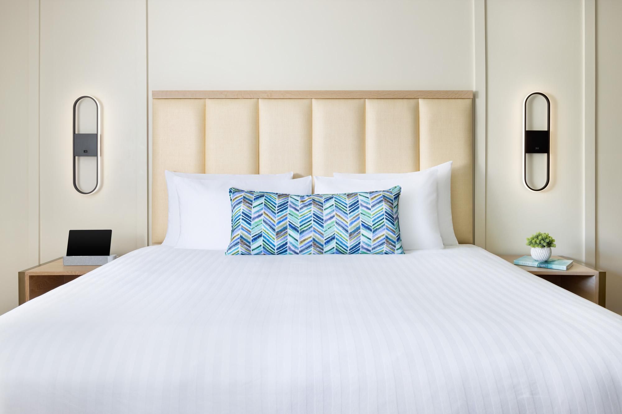 The Anza - A Calabasas Hotel 1 King Premium Accessible Room