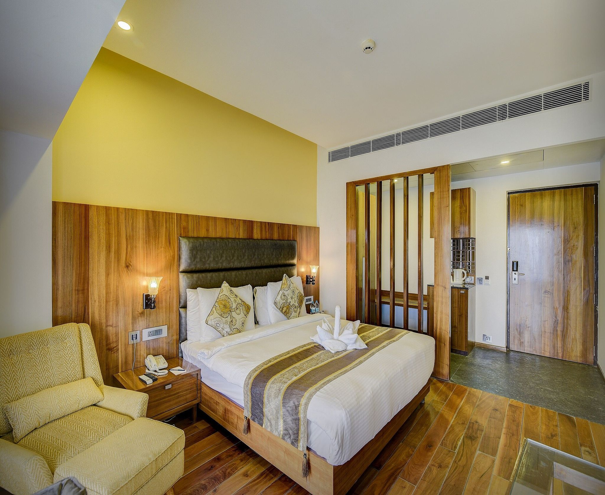 Hornbill Suite Valley View with Balcony
