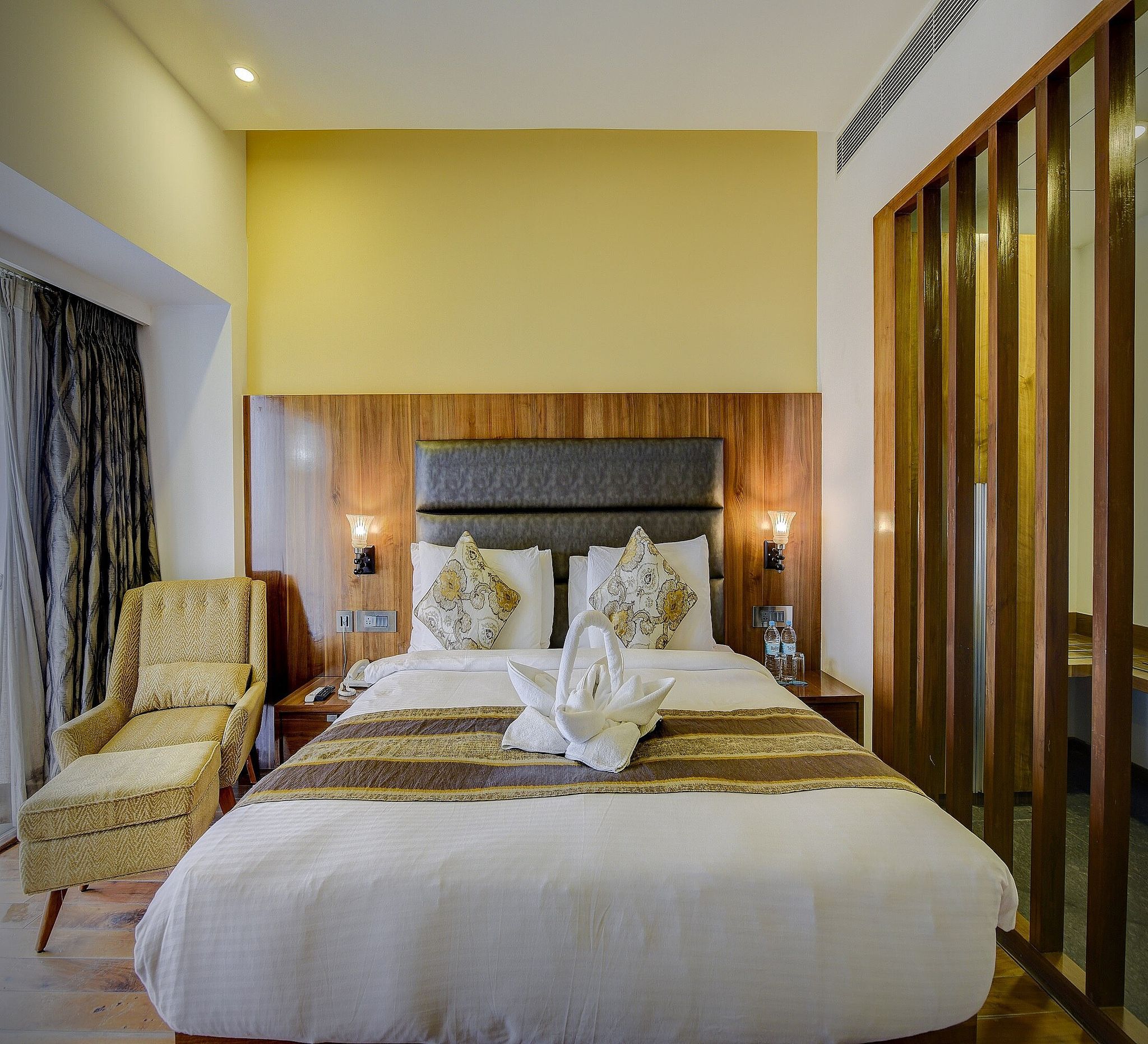 Renest Dunsvirk Court Mussoorie Sparrow room King Size or Twin 2