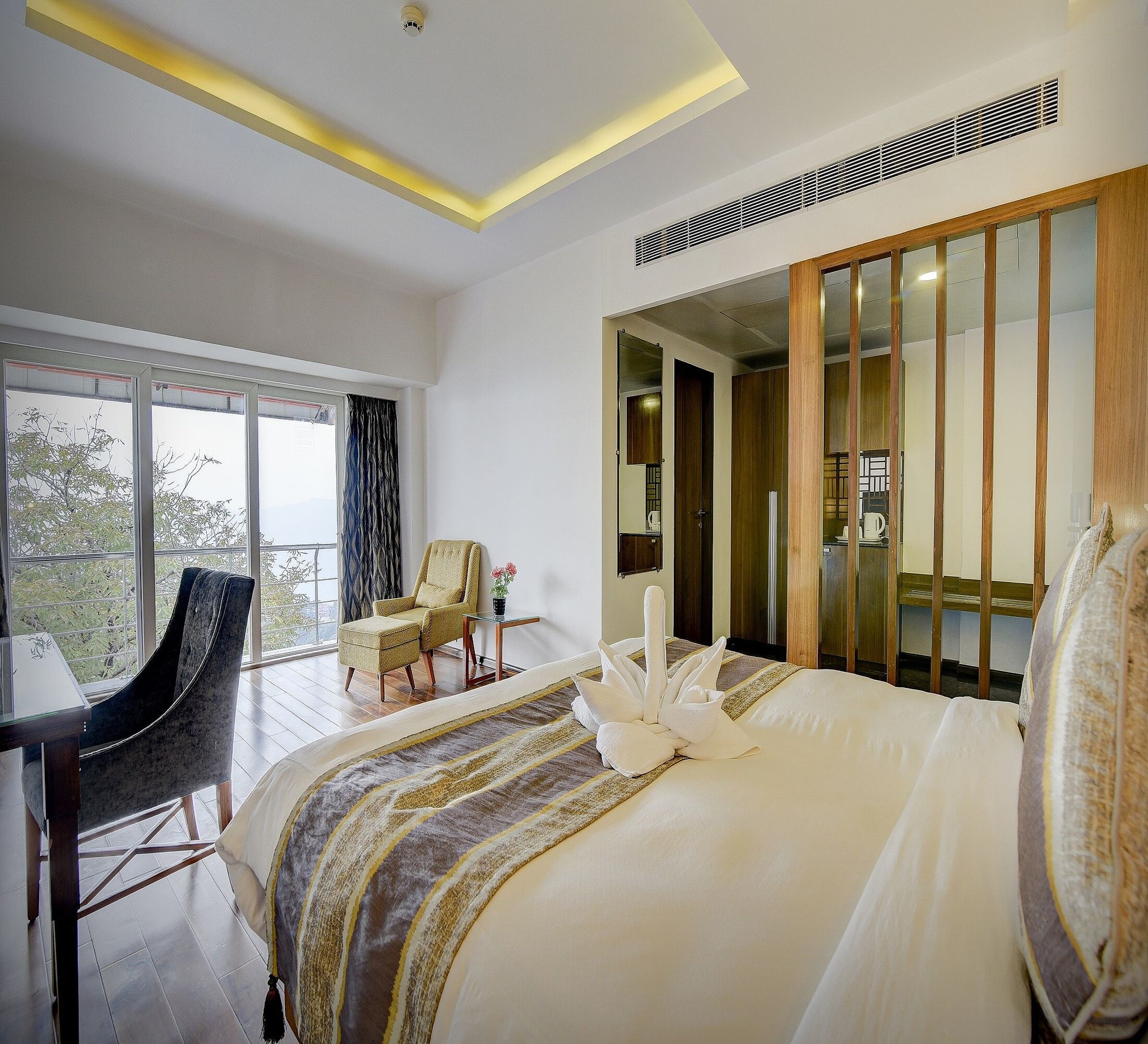 Hornbill Suite Valley View with Balcony
