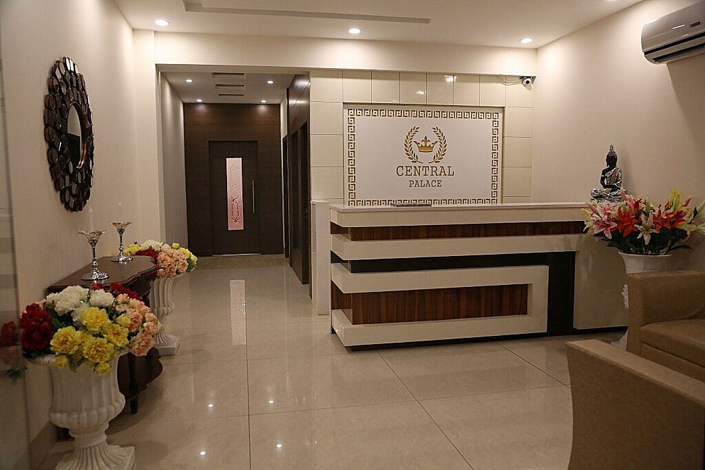 undefined Hotel Central Palace 2