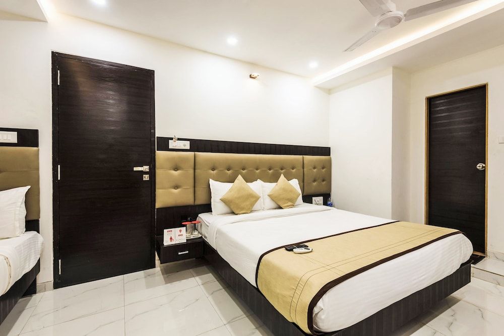 undefined Hotel BKC Palace Inn 4