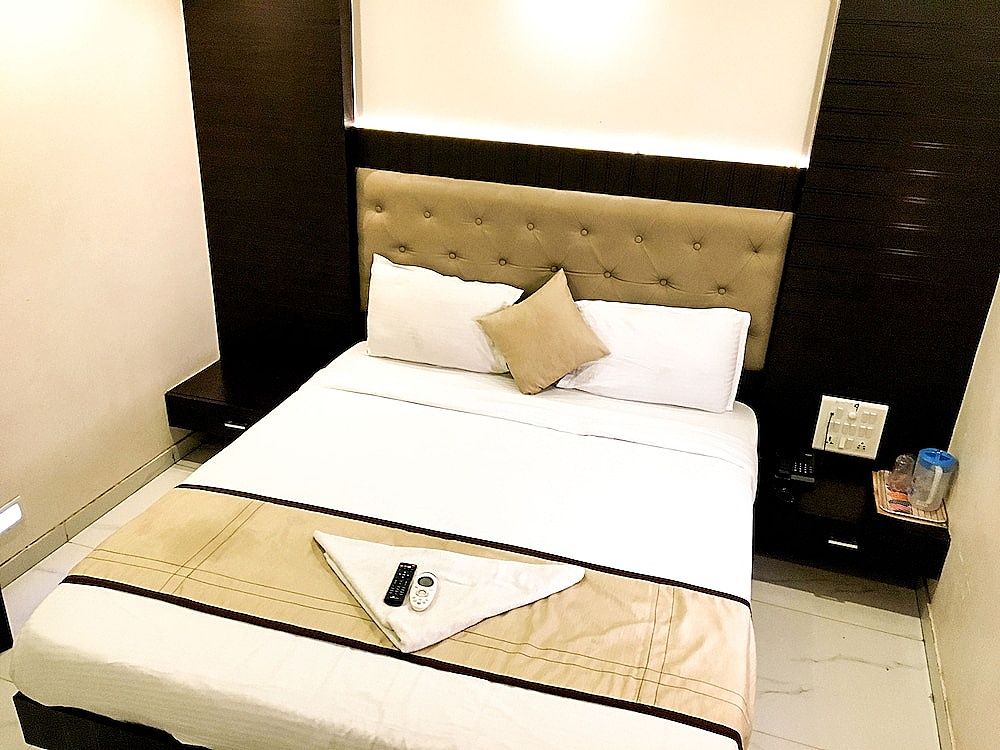 Hotel BKC Palace Inn Deluxe Double Room 10