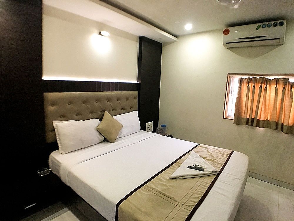 Hotel BKC Palace Inn Deluxe Double Room 2