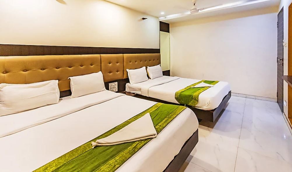 Deluxe Four-Bed Room