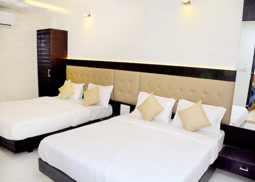 Deluxe Four-Bed Room
