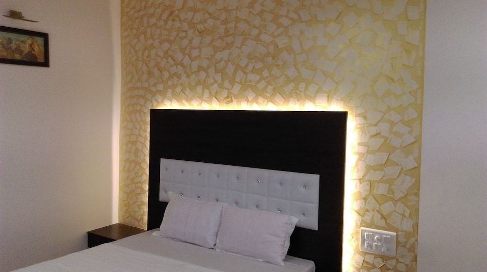 Sun Beach Resort Deluxe Double Room 6