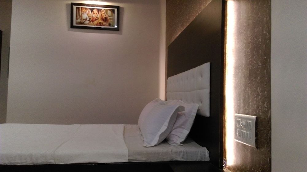 Sun Beach Resort Deluxe Double Room 7