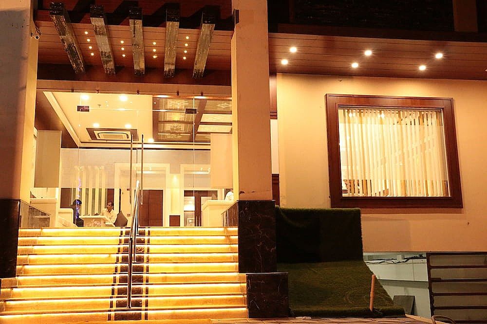 undefined Hotel Landmark 8