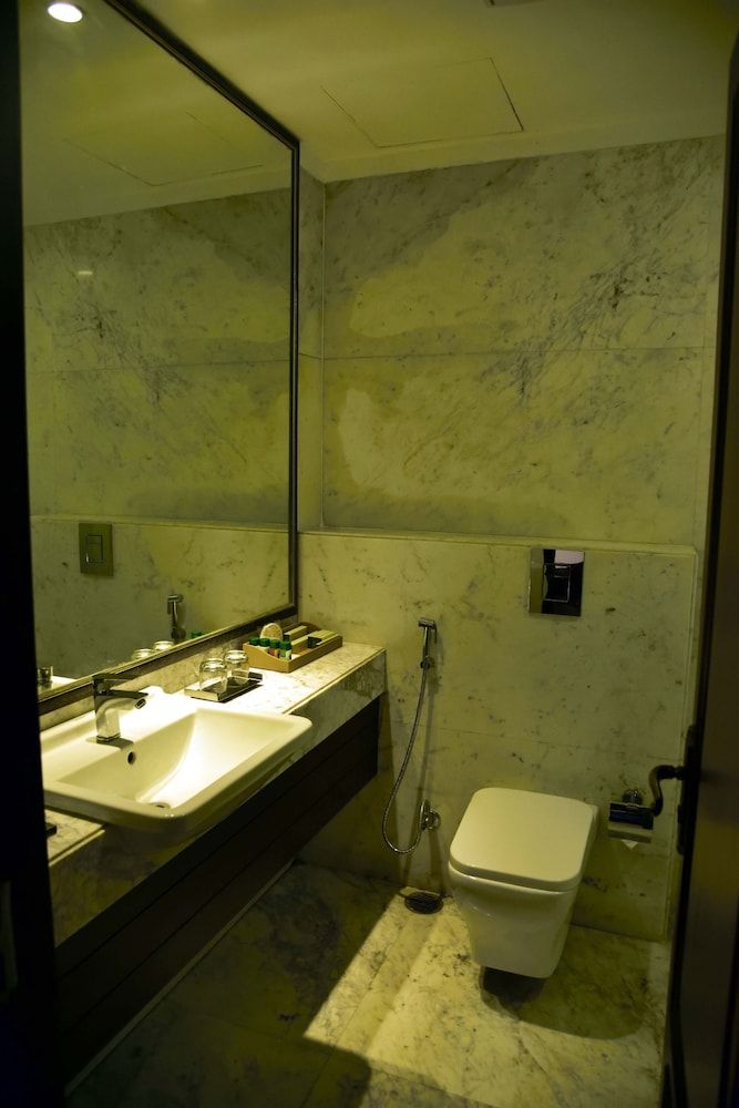 The Fern Hill Side Resort, Bhimtal Winter Green Room 8