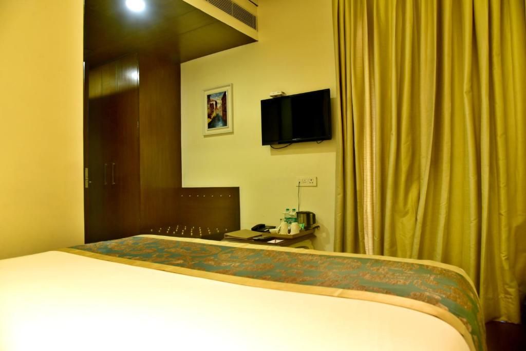 The Fern Hill Side Resort, Bhimtal Winter Green Room 9