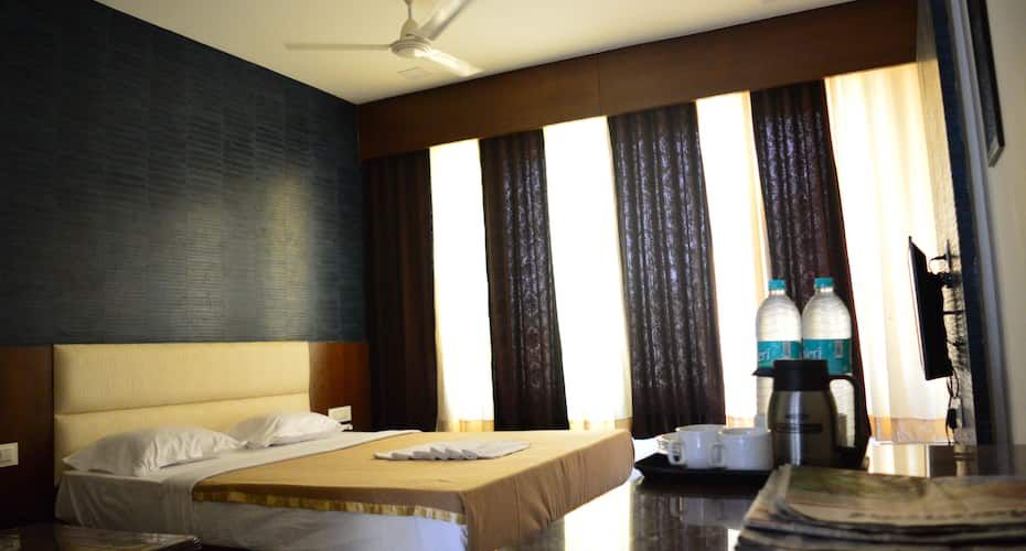 undefined Hotel Omkar Palace 9