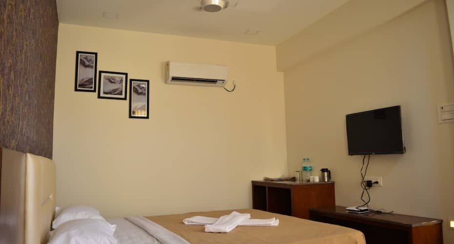 undefined Hotel Omkar Palace 7