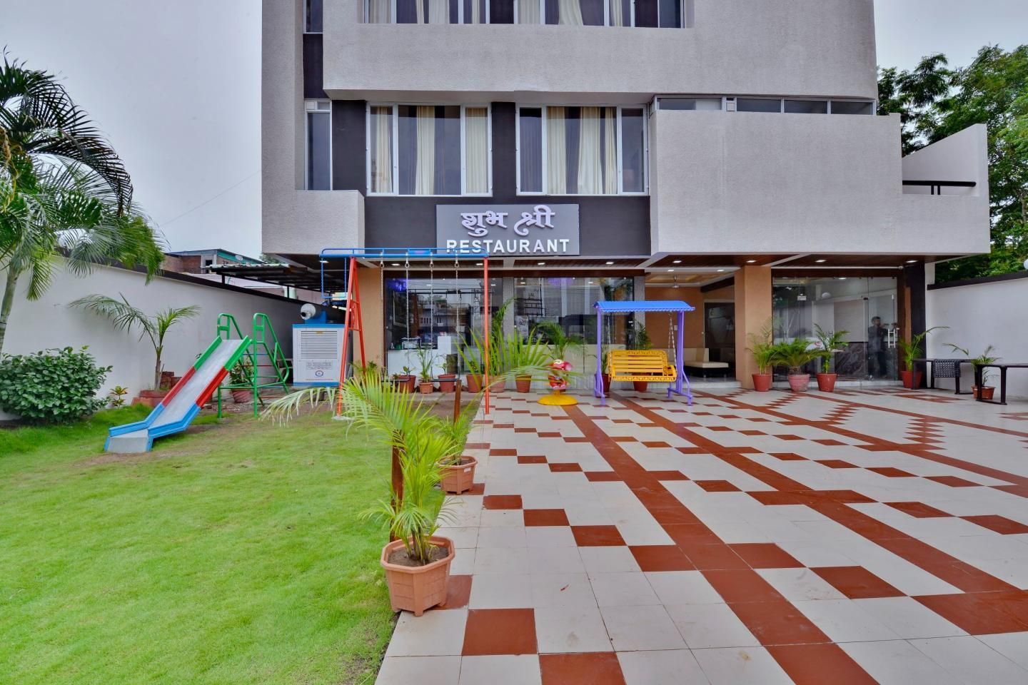 undefined Hotel Omkar Palace 2