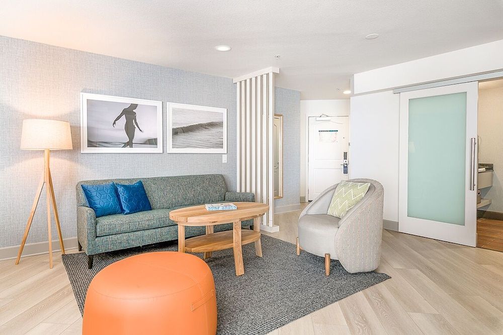 Beach Terrace Pool Terrace, 2 Queen Beds, Pool & Ocean View 7