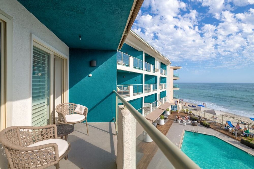 Beach Terrace Pool Terrace, 2 Queen Beds, Pool & Ocean View 3