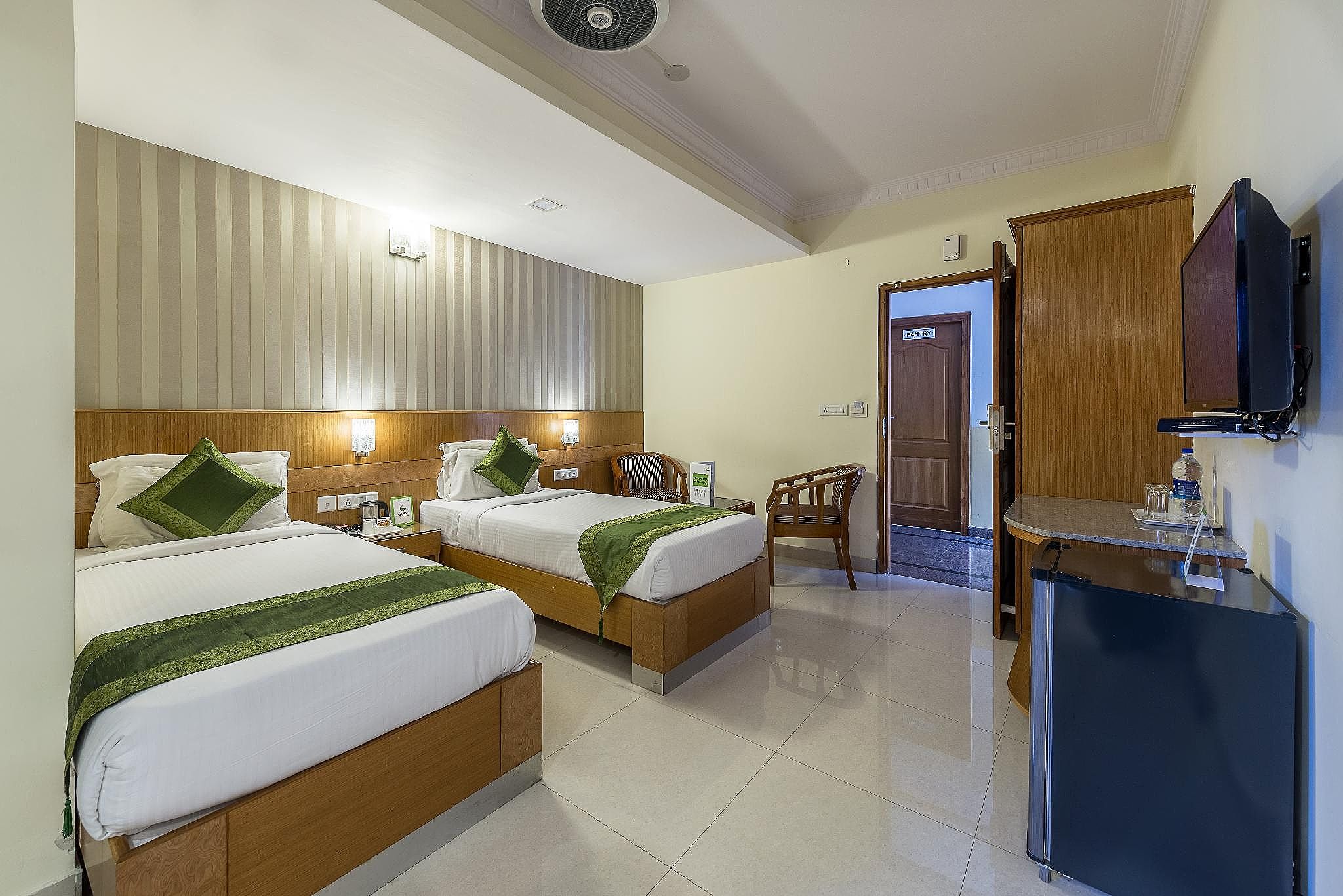 Treebo Akshaya Lalbagh Inn Standard Double Room 3