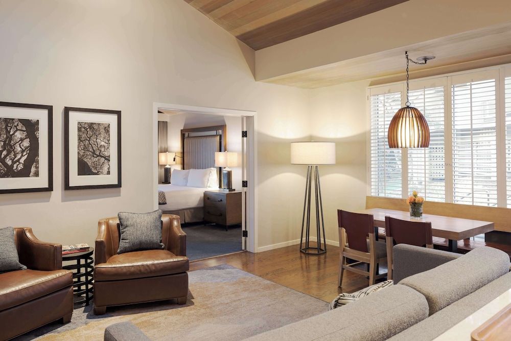Suite, 2 Bedrooms (Carmel King)