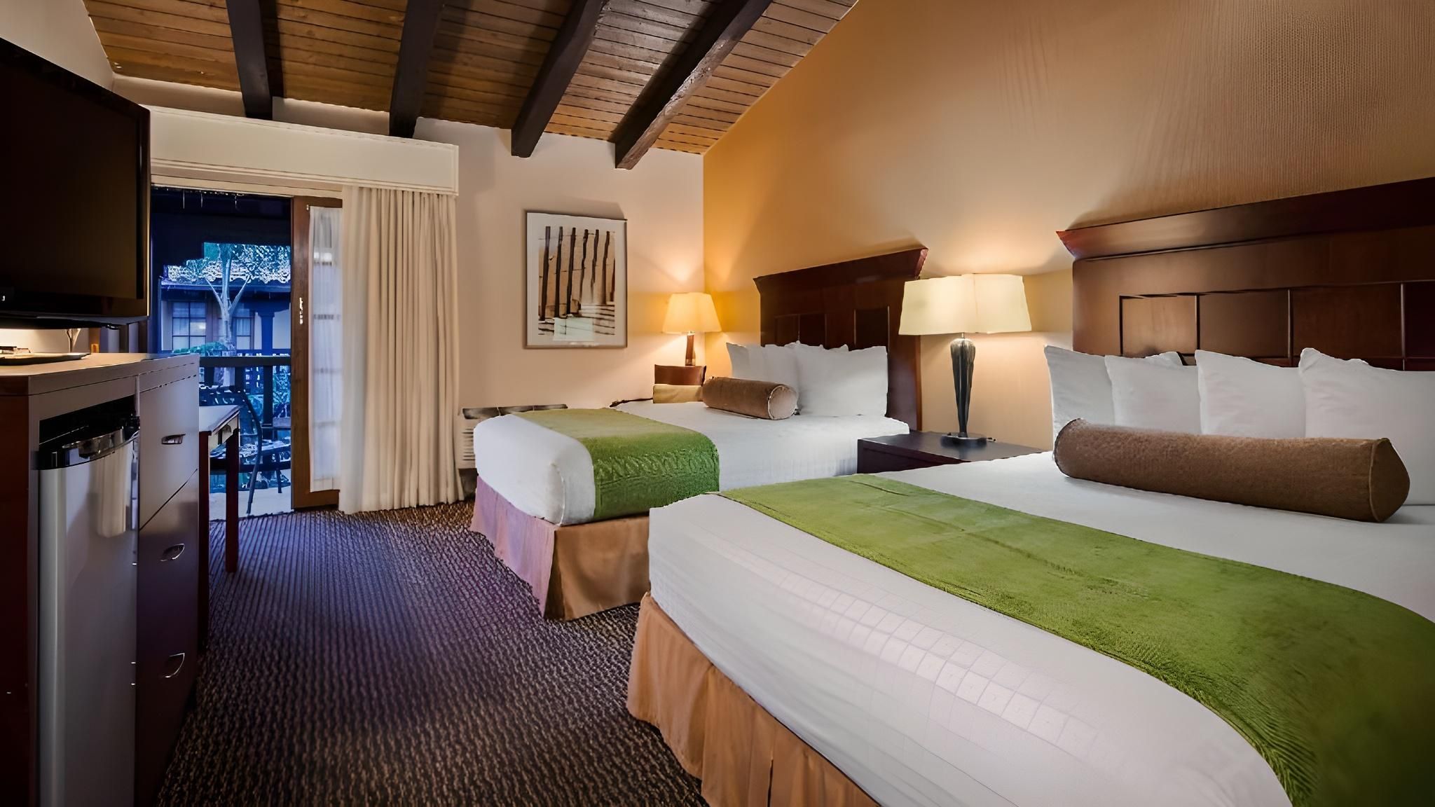 Accessibility - 2 Queens Beds, Roll-in Shower, Nonsmoking