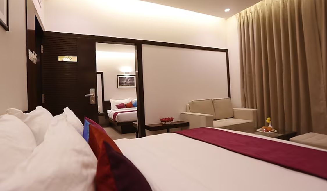 Jivanta Shirdi Deluxe Room 18