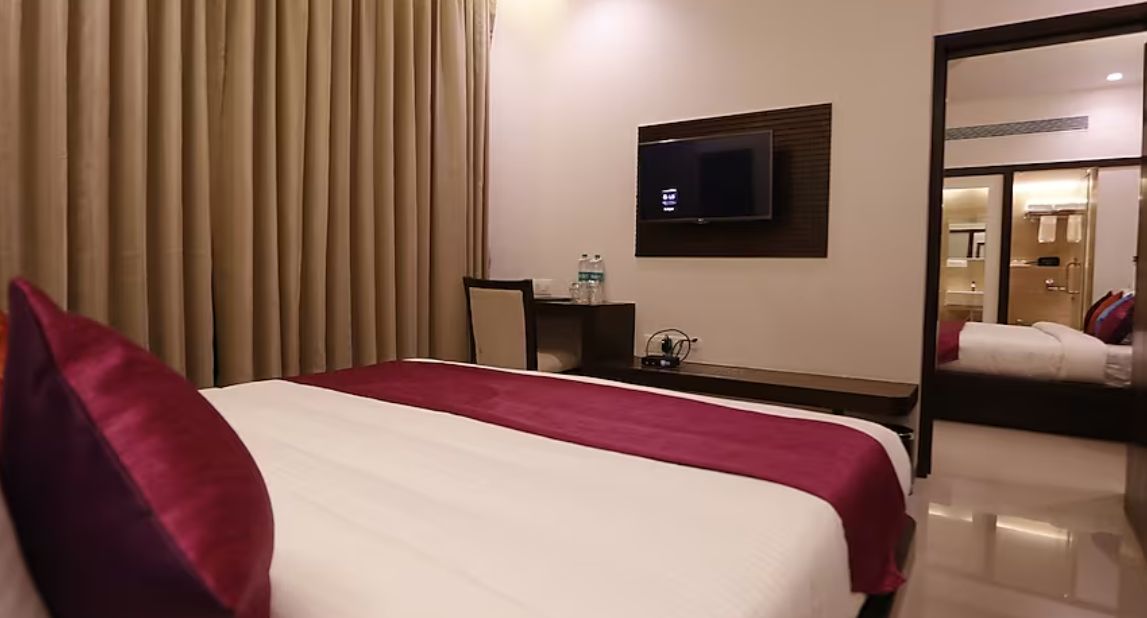 Jivanta Shirdi Deluxe Room 17