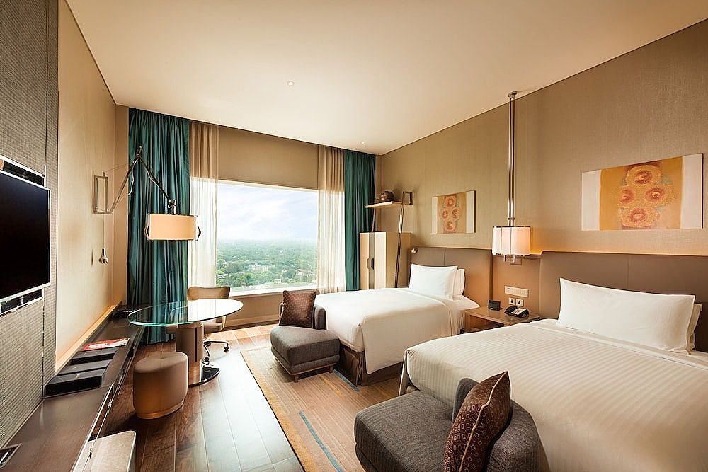 Conrad Pune by Hilton Deluxe Room, 1 King Bed 4