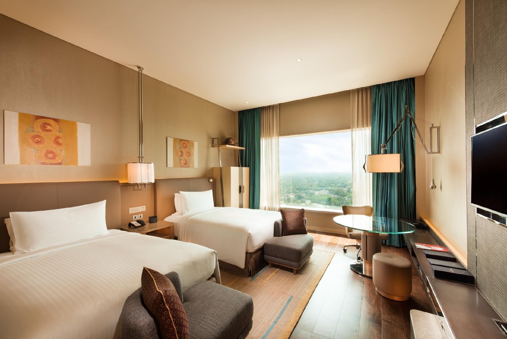 Executive Queen Room With Executive Lounge Access