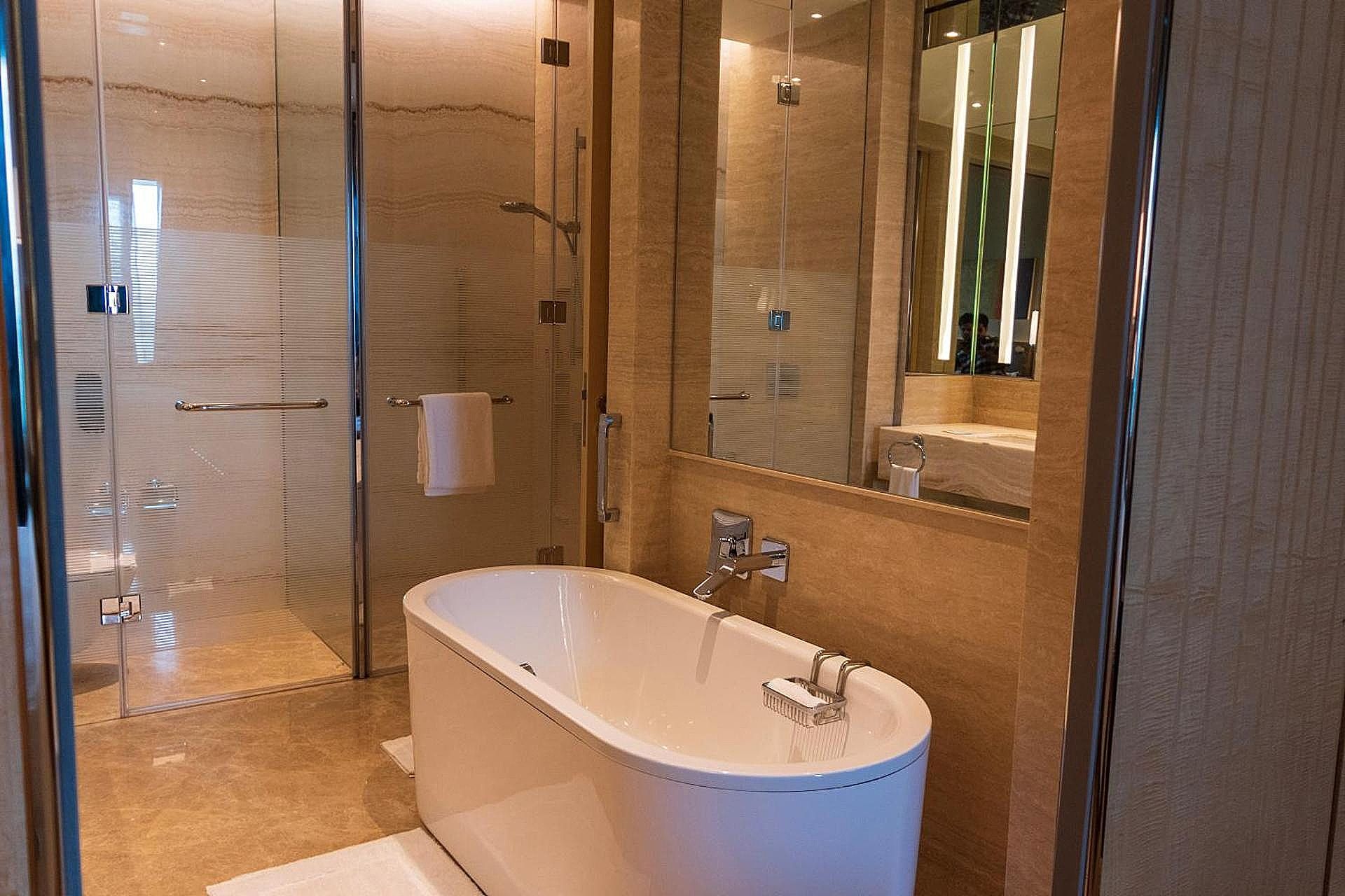 Conrad Pune by Hilton Deluxe Room, 1 King Bed 6