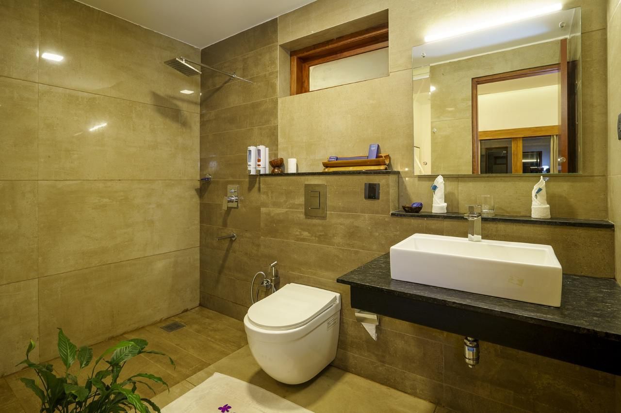 Vistara by the Lake Resort Premium Lake View with balcony 5