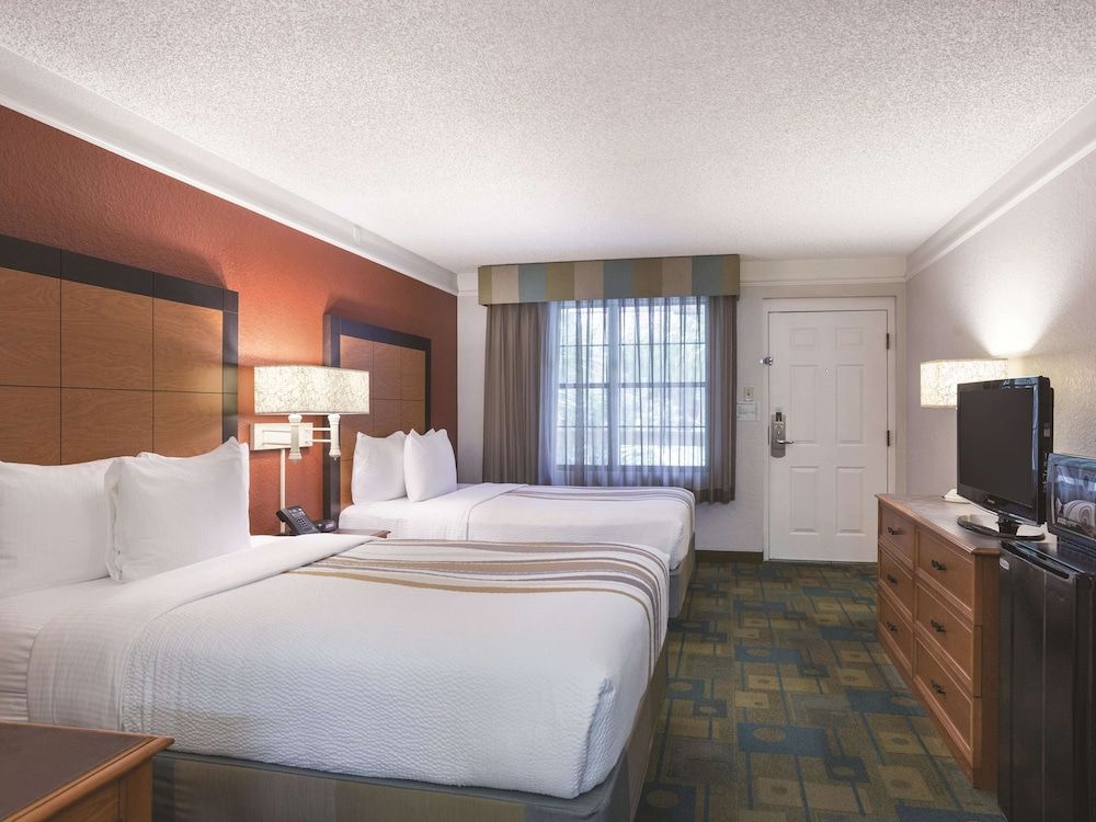 Standard Room, 2 Double Beds, Non Smoking