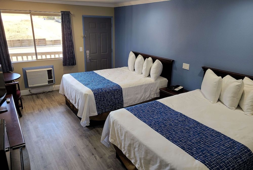 Standard Room, 2 Queen Beds