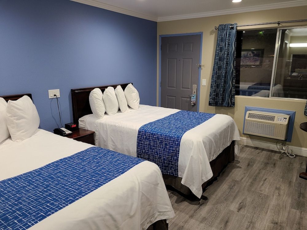Double Room, 2 Double Beds