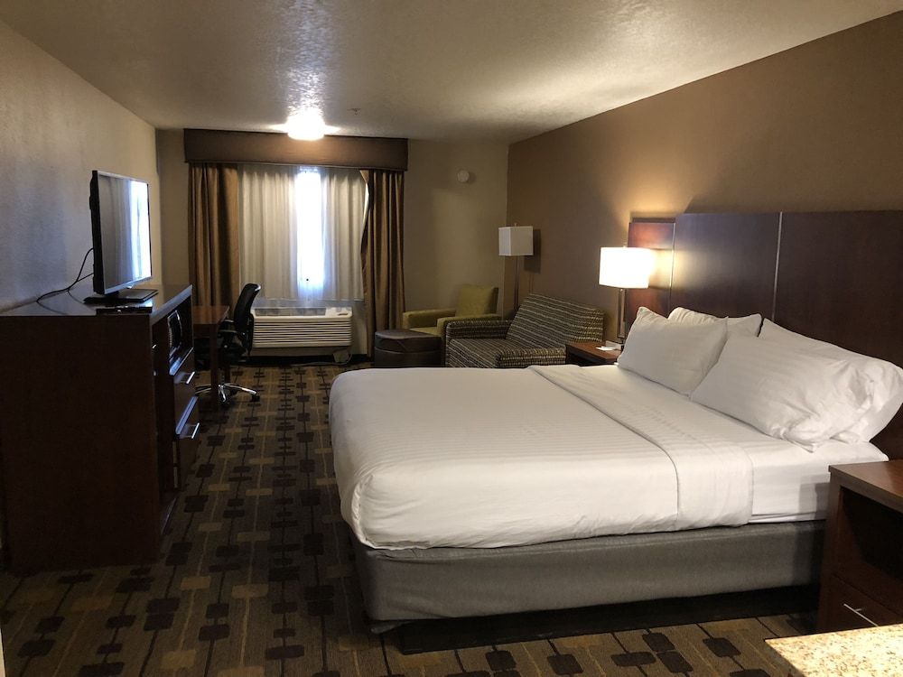 Suite, 1 King Bed
