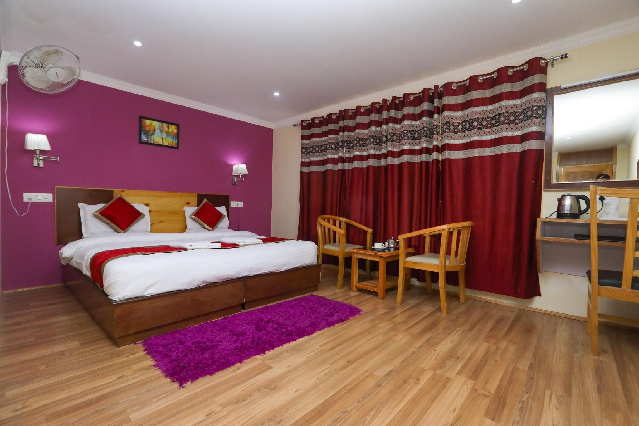 Hotel Royal Holiday DLX M (Deluxe Double or Twin Bed with mountain view) 2