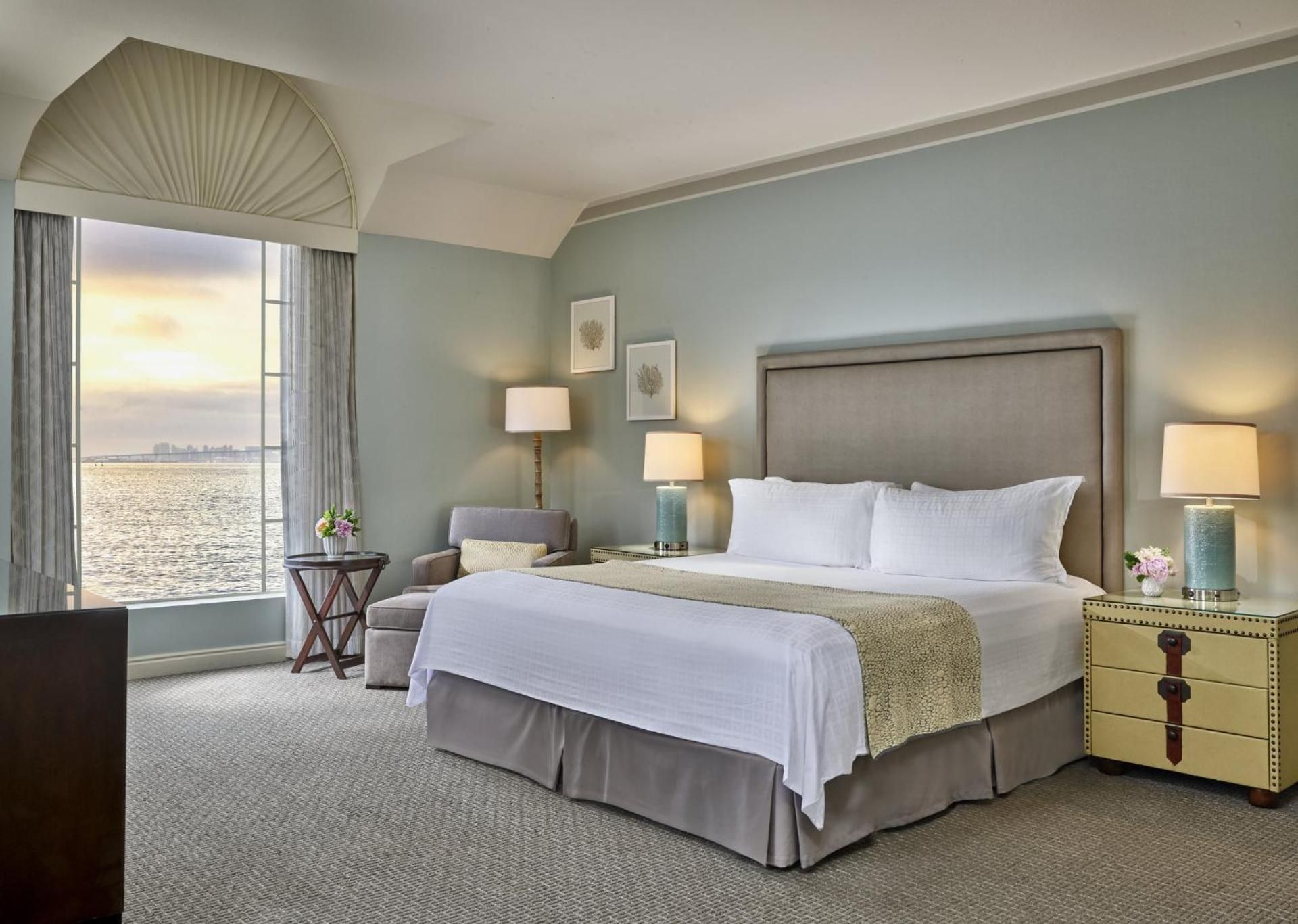 King Suite with Sea View
