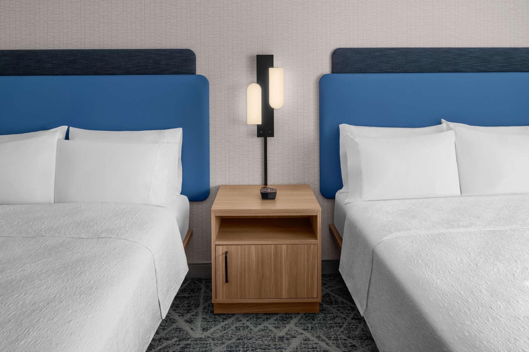 2 Queen Beds Hearing Accessible