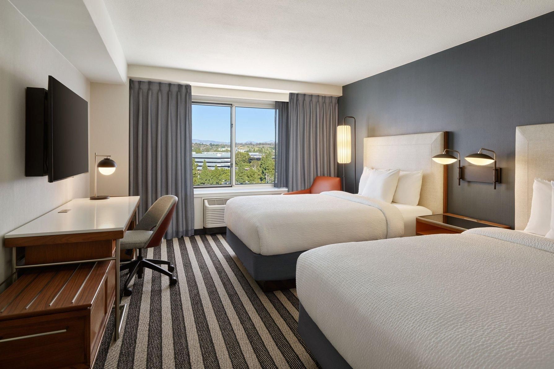Deluxe Guest room, 2 Queen, High floor