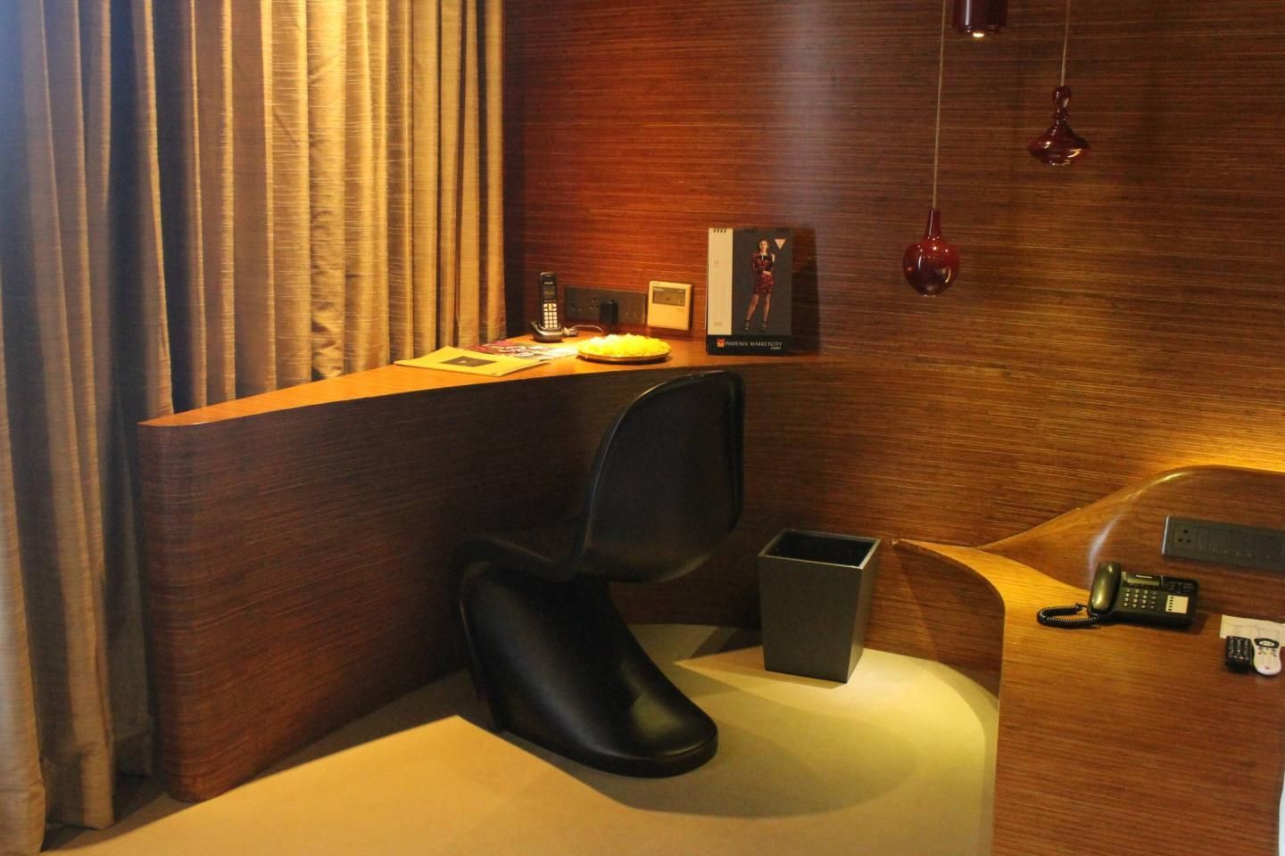 BOULEVARD by Design Hotel  Deluxe King Room Non Smoking 17