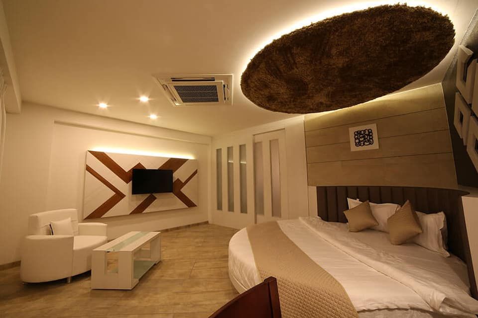 Royal Suites