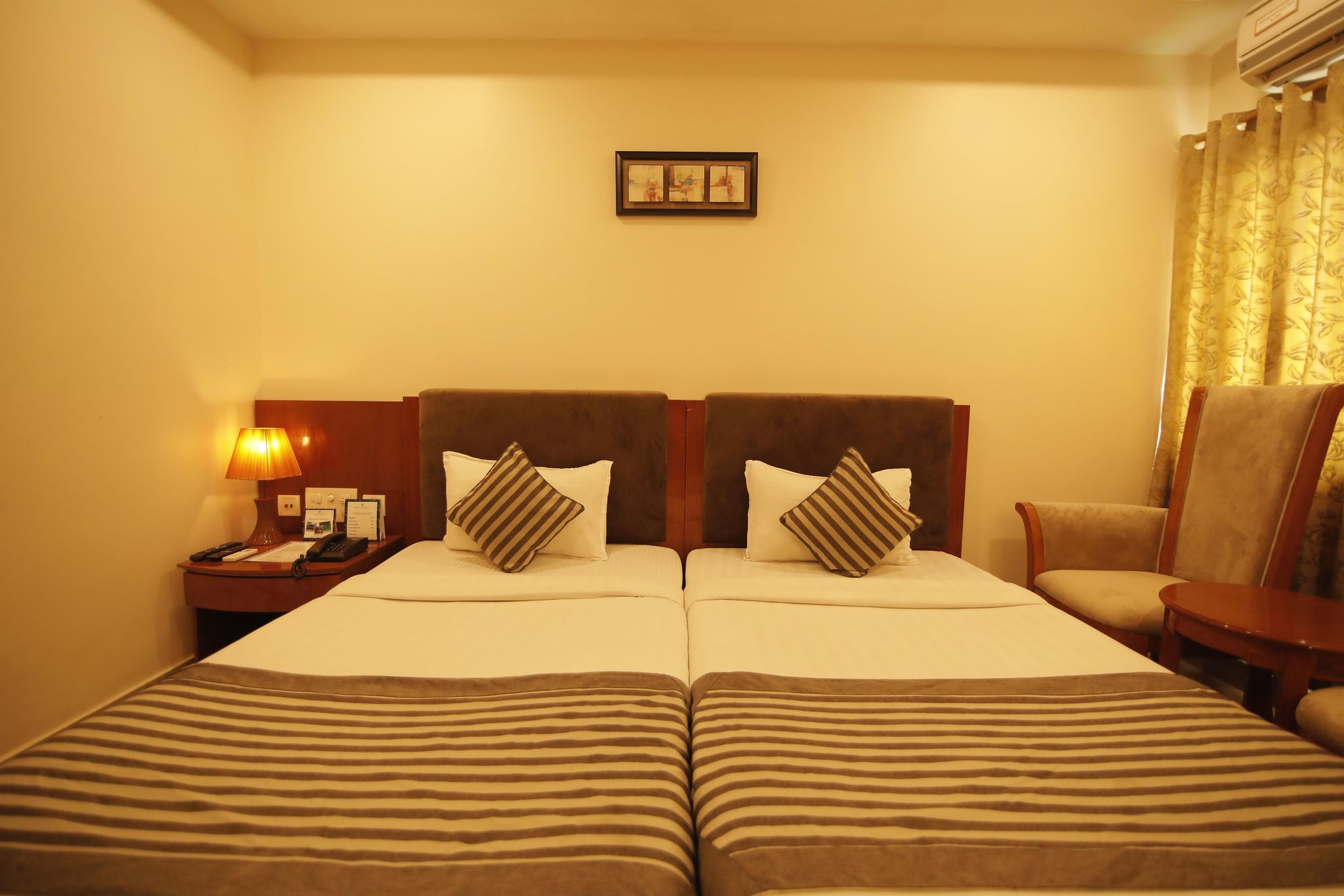 Hotel KRC Palace Deluxe Room 2