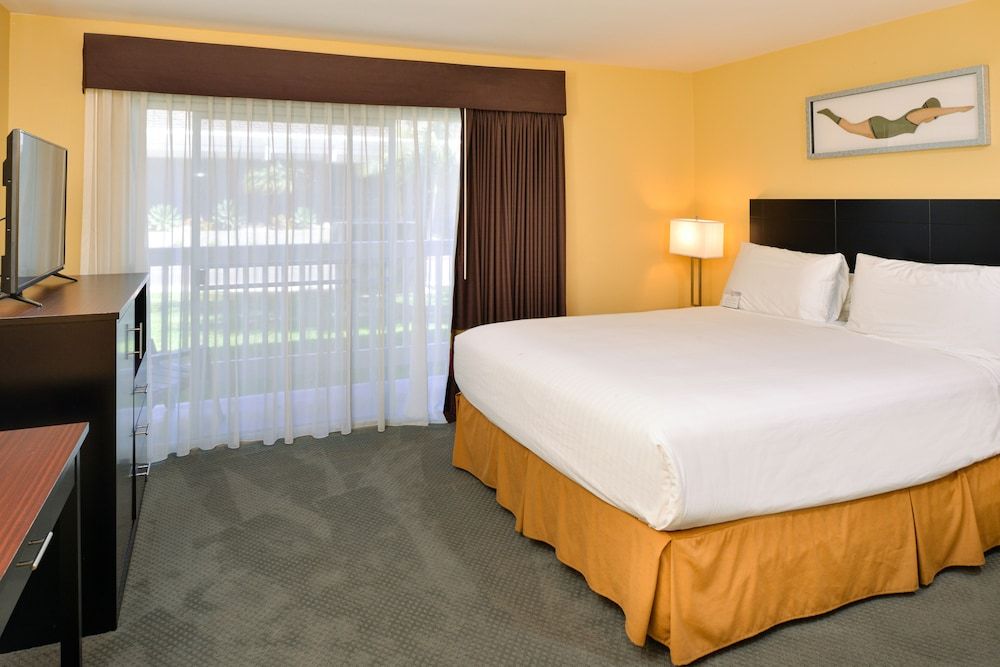 Dana Point Marina Inn Standard Room, 1 King Bed 2