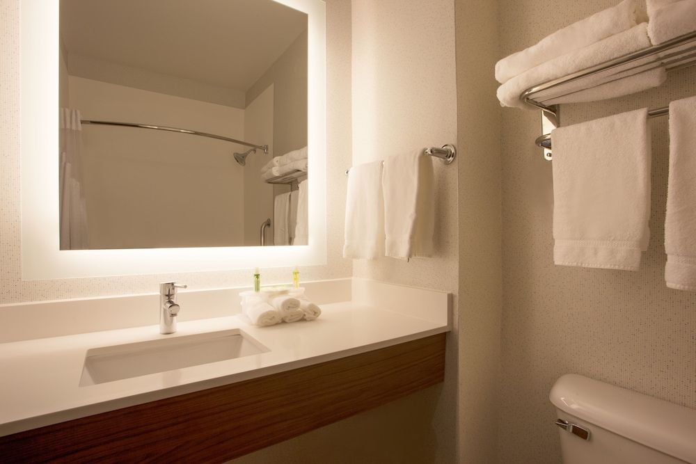 undefined Holiday Inn Express & Suites Davis - University Area by IHG 2