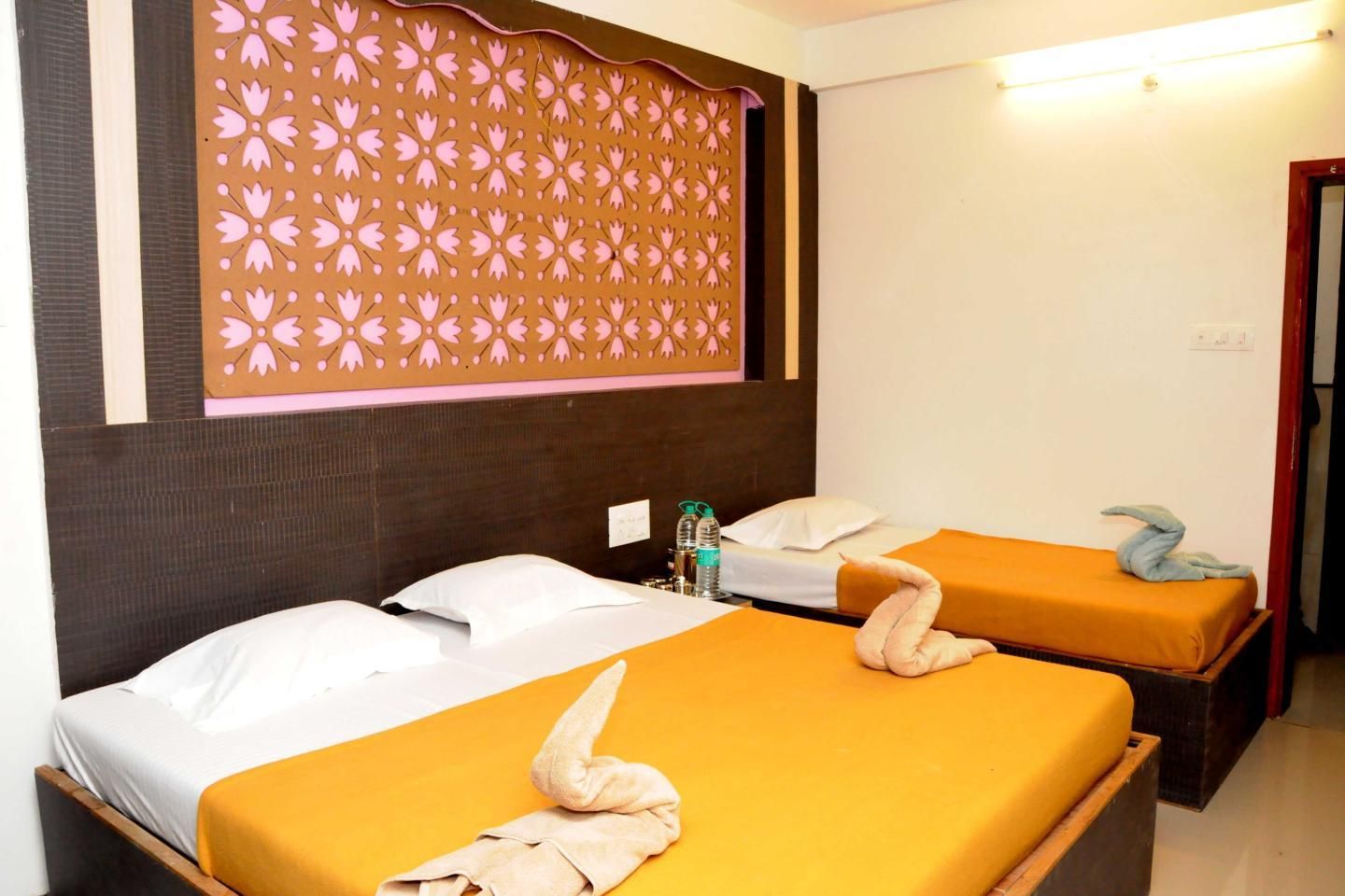 Deluxe Triple AC Room