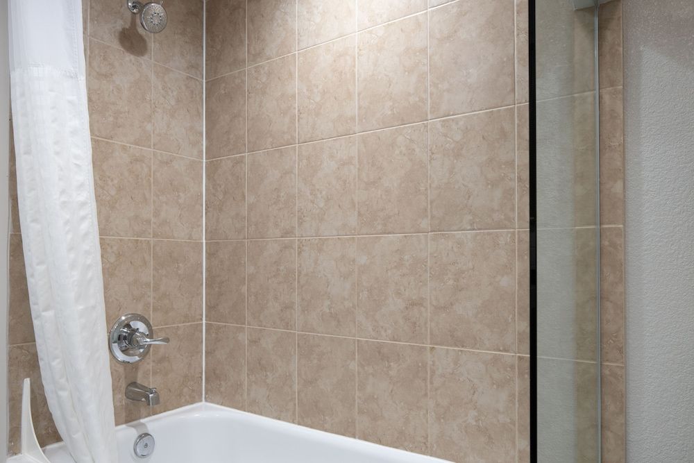 Prodigy Hotel, a Days Inn by Wyndham Standard Room, 1 King Bed 5