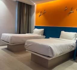 Sparrow Inn Deluxe Twin Room 12
