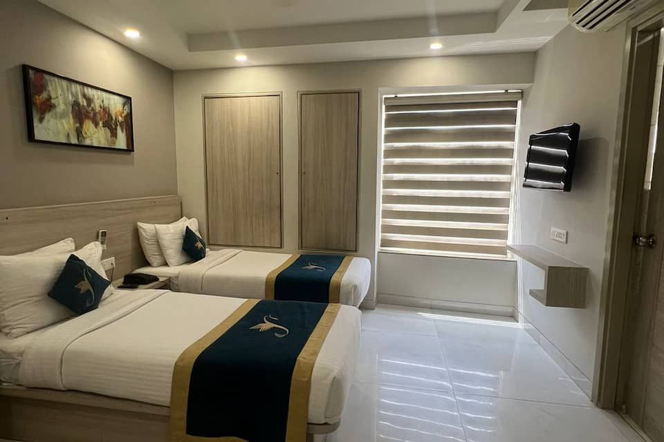 Sparrow Inn Deluxe Twin Room 9