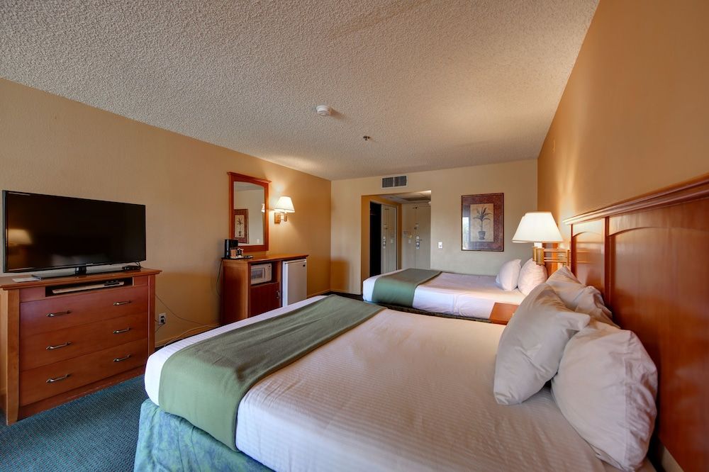 Miracle Springs Resort & Spa Room, 2 Queen Beds, Pool Access, Poolside (Poolside Double Room)