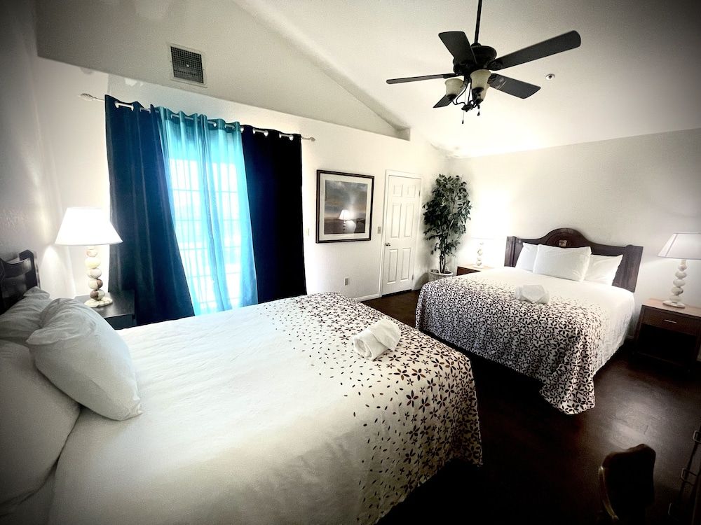 Miracle Springs Resort & Spa Family Villa, Multiple Beds, 2 Bathrooms (Villa One, 410 Ft from Resort, 3 Bedr) 2