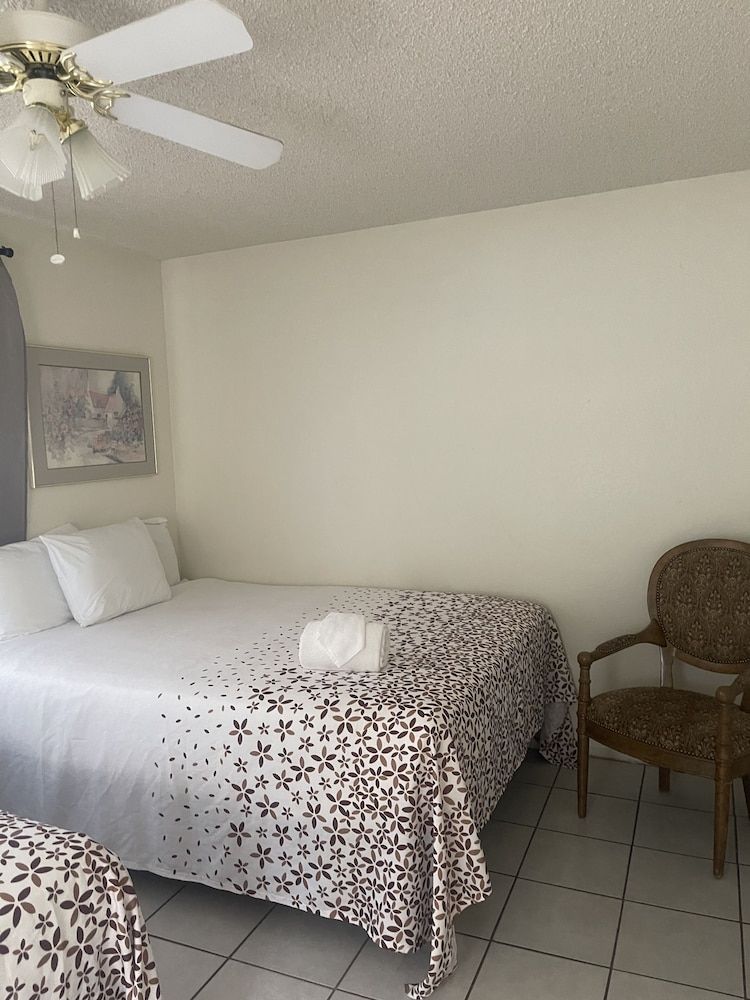 Family Villa, Multiple Beds (Villa Two, 281 Ft from Resort. 3 Bedr)